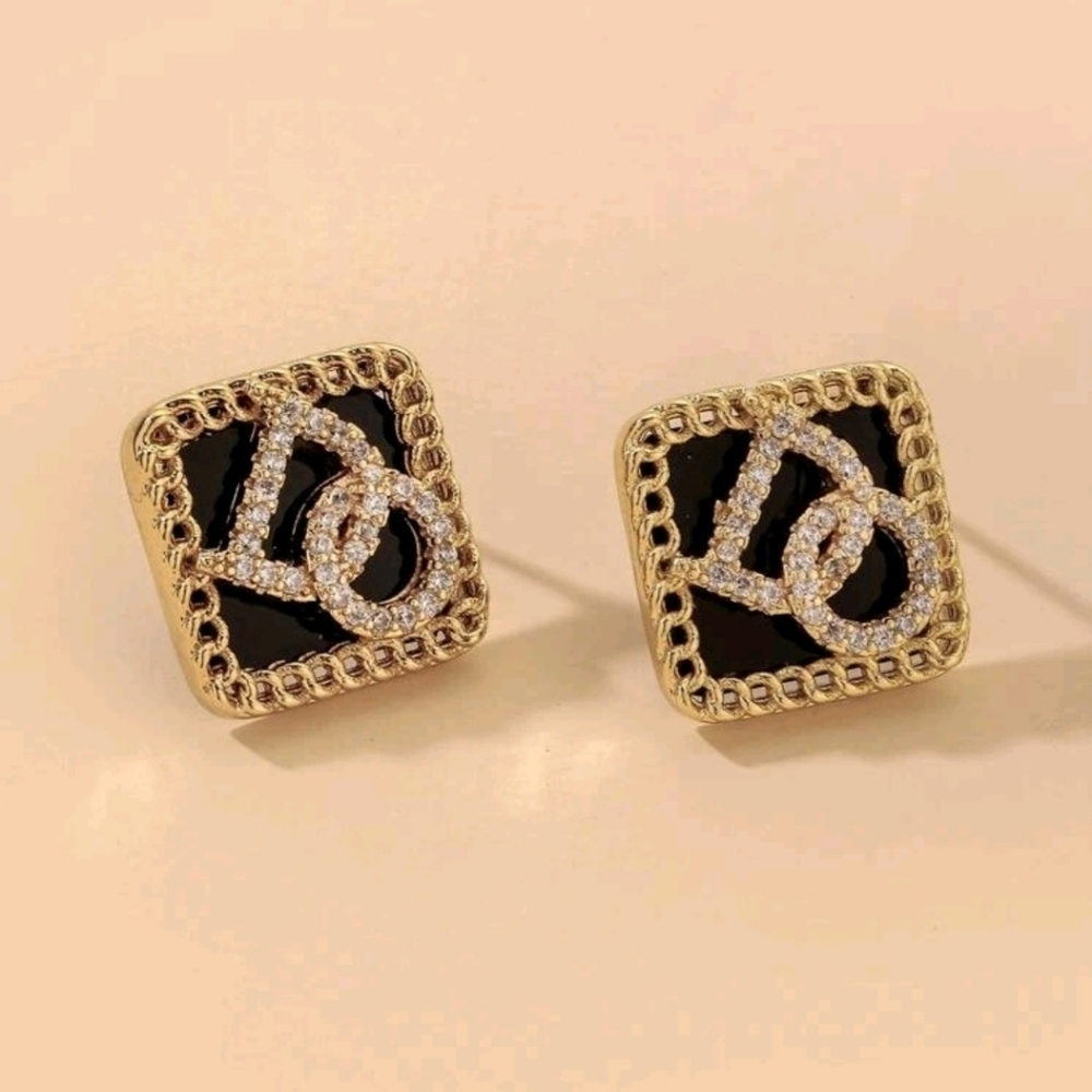Fashionable Diamond Letter DO Gold Earrings - New